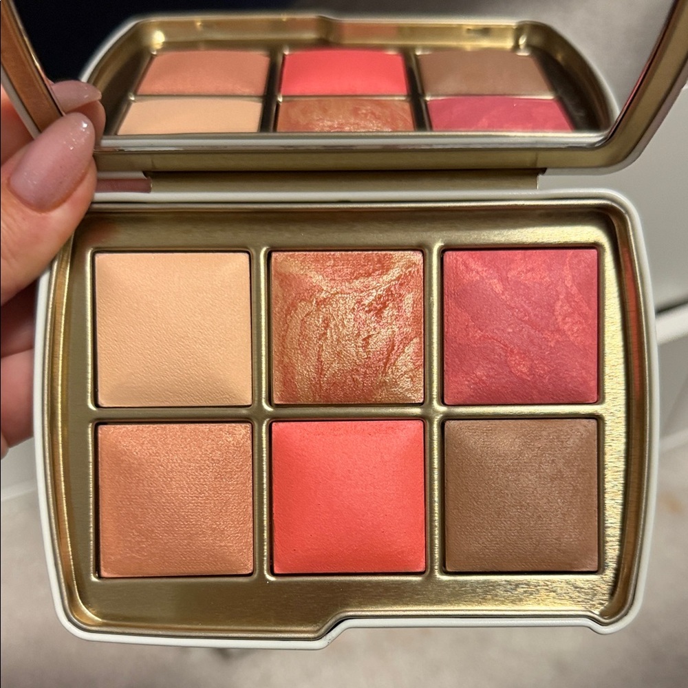 Hourglass Ambient Lighting Edit Unlocked - Evil Eye